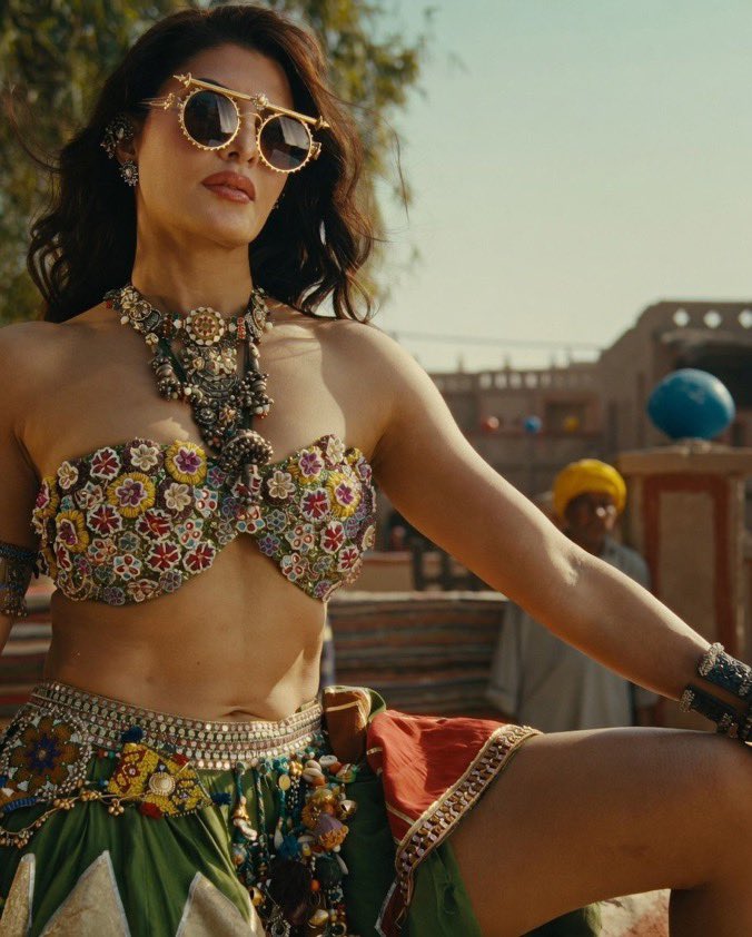 Jugni Song Viral: Jacqueline Fernandez’s Latest Track Sparking Massive Wardrobe Malfunction Controversy