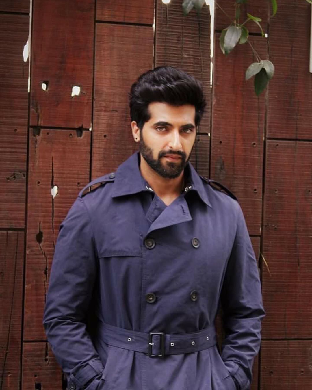  Akshay Oberoi