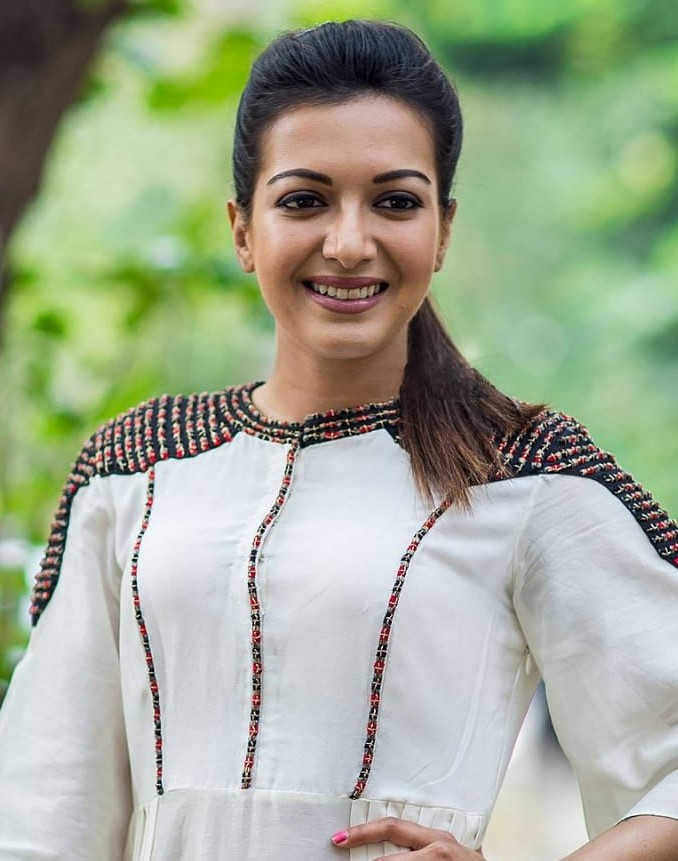  Catherine Tresa