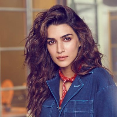  Kriti Sanon