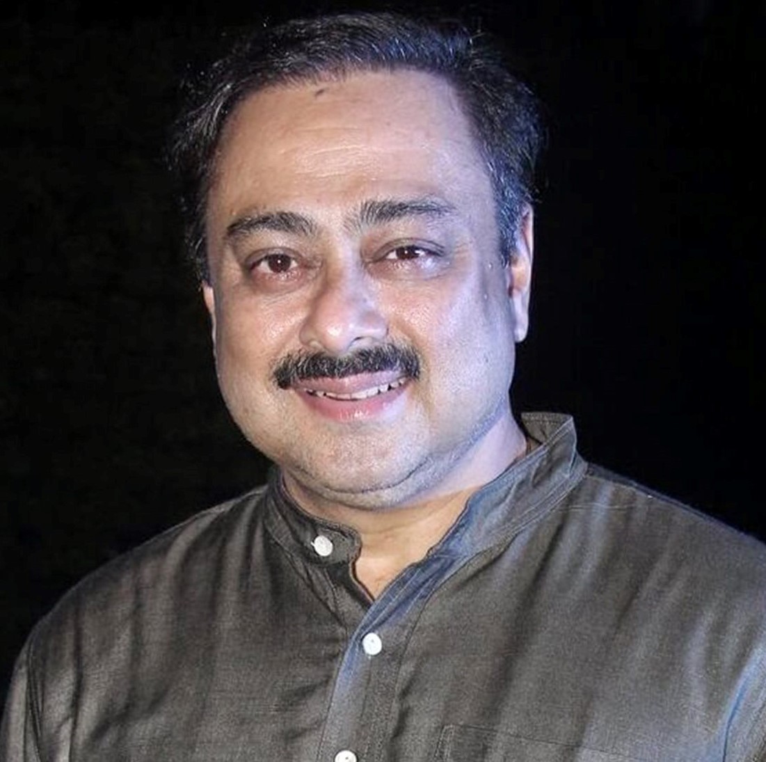  Sachin Khedekar