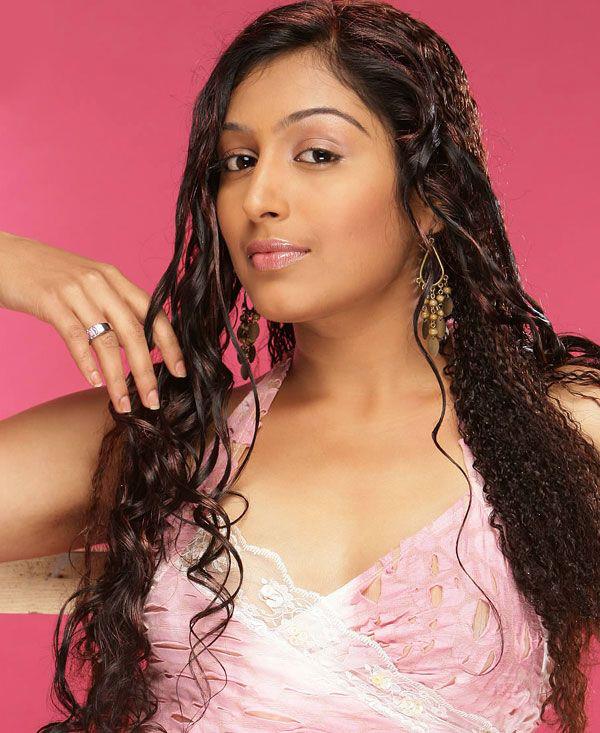  Padmapriya